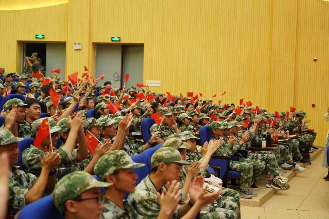 华为手机电池老化需要换吗？游戏画面
